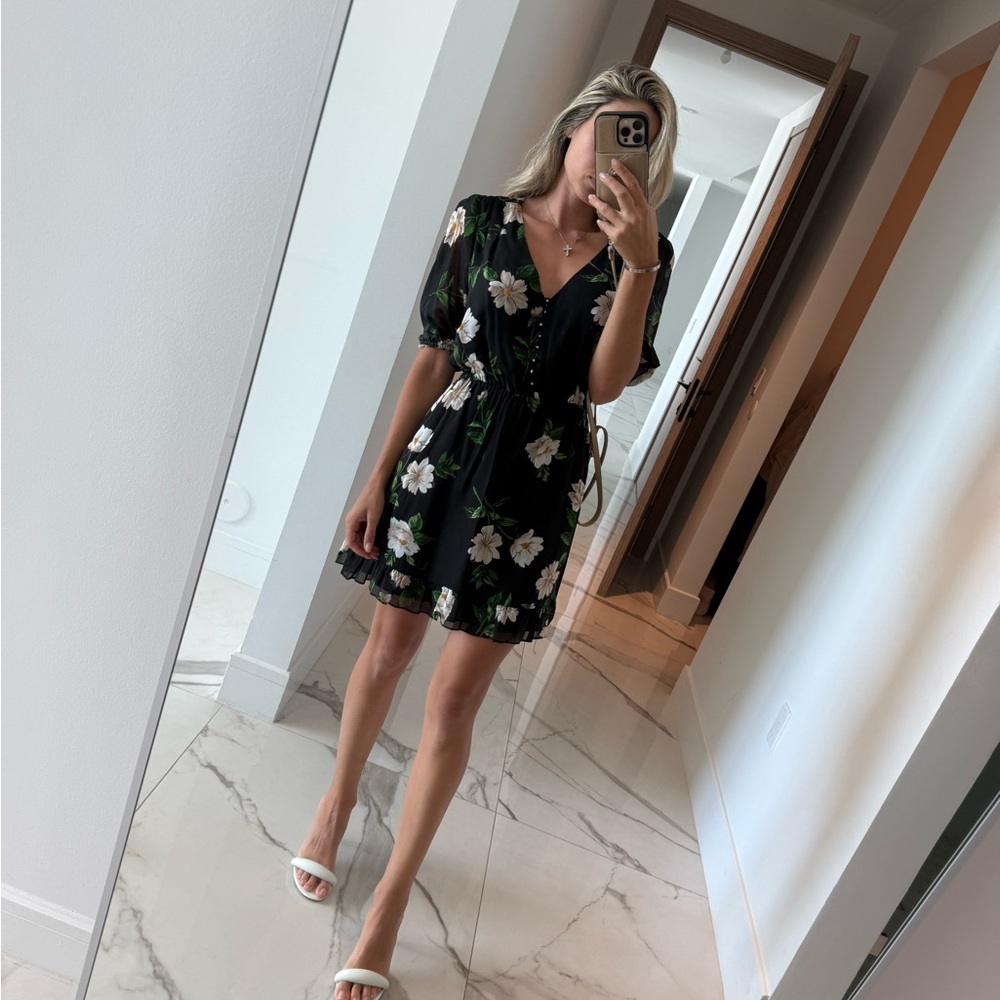 THE COOPLES 100%. Silk Floral Black Dress